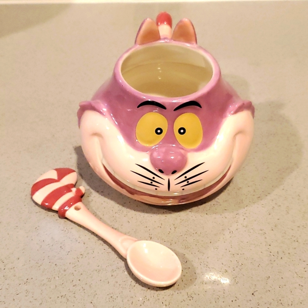 Disney Store CHESHIRE CAT CUP MUG with Spoon